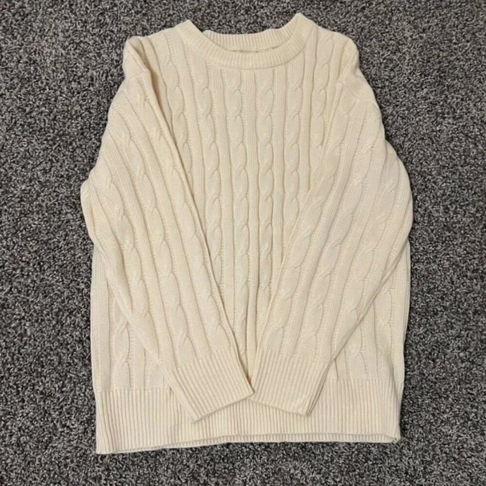 white/cream knitted sweater size L